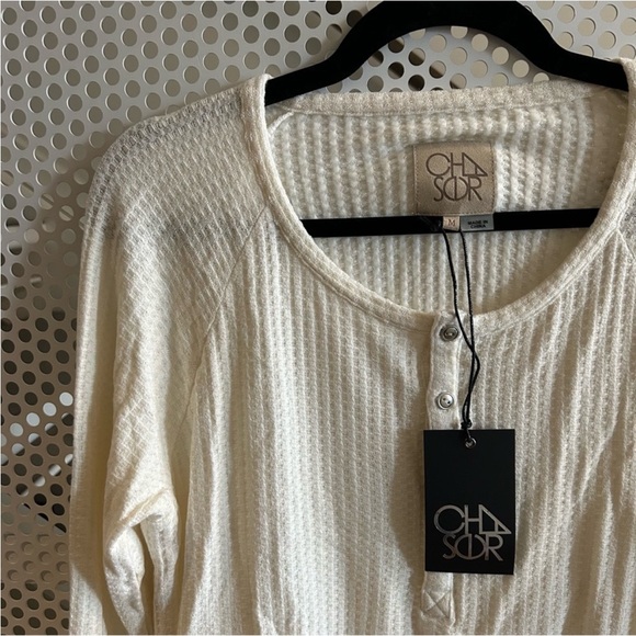 Chaser Waffle Knit Henley Style Pullover Size Medium Cream Long Sleeve Top NWT - Picture 7 of 7